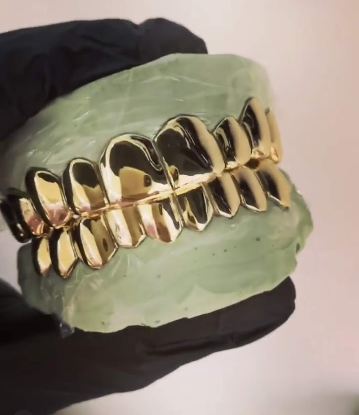 Copy of Copy of Gold Grillz Set Plain Jane (10 top and 10 Bottom)